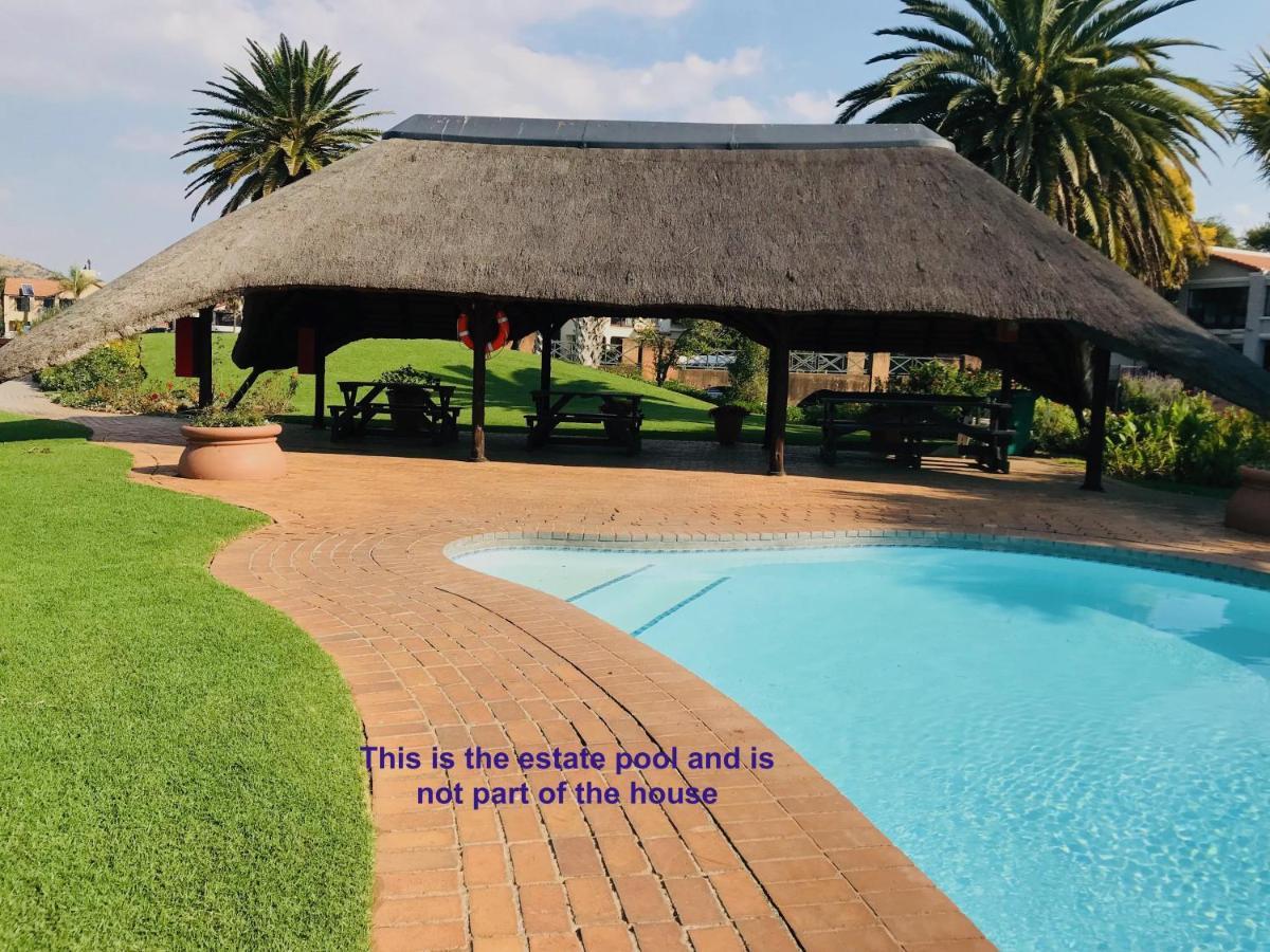 Hotel 37 On Eagles Hartbeespoort Exterior foto