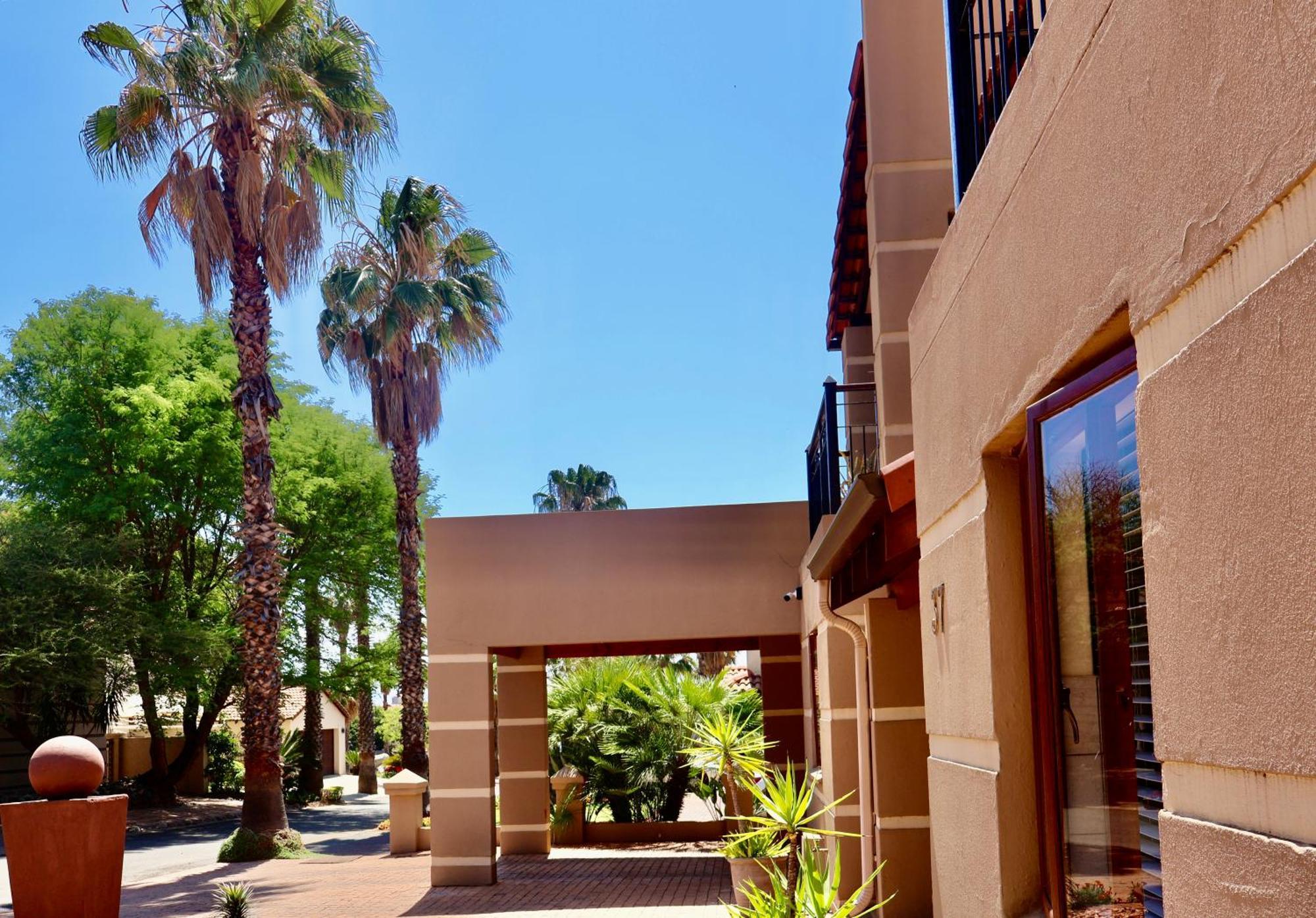 Hotel 37 On Eagles Hartbeespoort Exterior foto