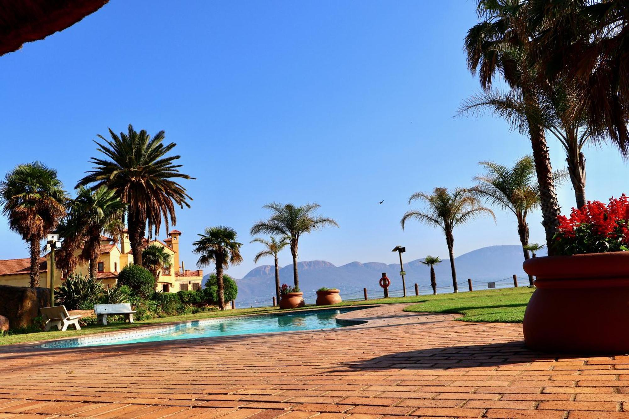 Hotel 37 On Eagles Hartbeespoort Exterior foto